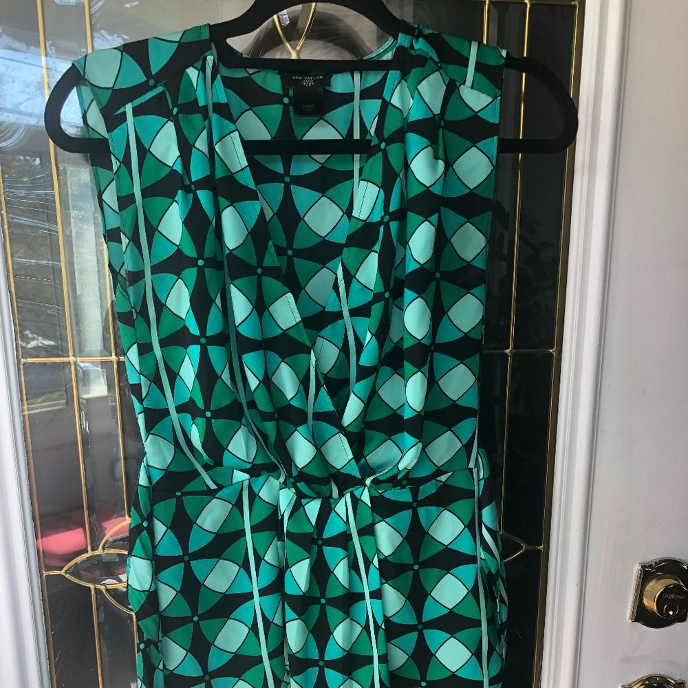 Ann Taylor Green/Black Pattern Blouse